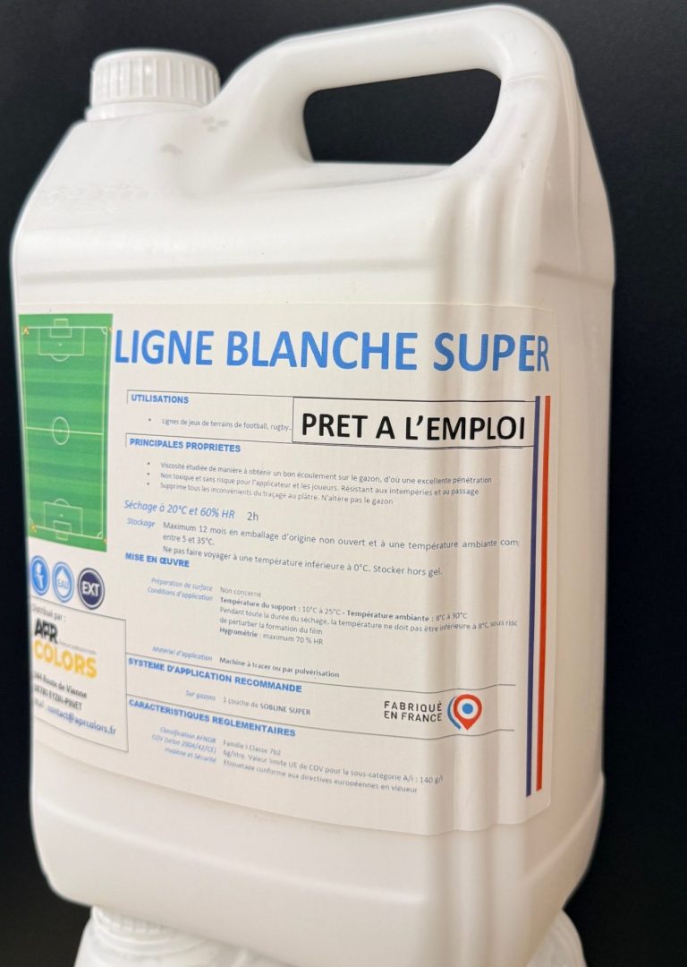 terrain de foot traçage lignes blanches, rugby, stade marquage